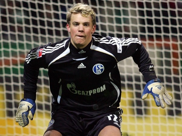 凭借顽强的 凭借顽强的