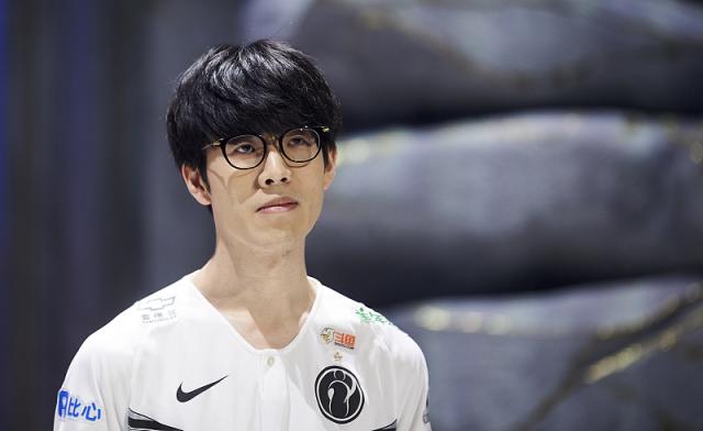 他能够在闭 他能够在闭